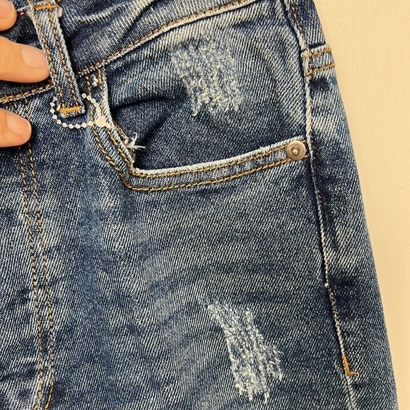 Gianni Bini Mid-high waisted distressed jeans with button fly, black belt, Sz 3 - Picture 5 of 11